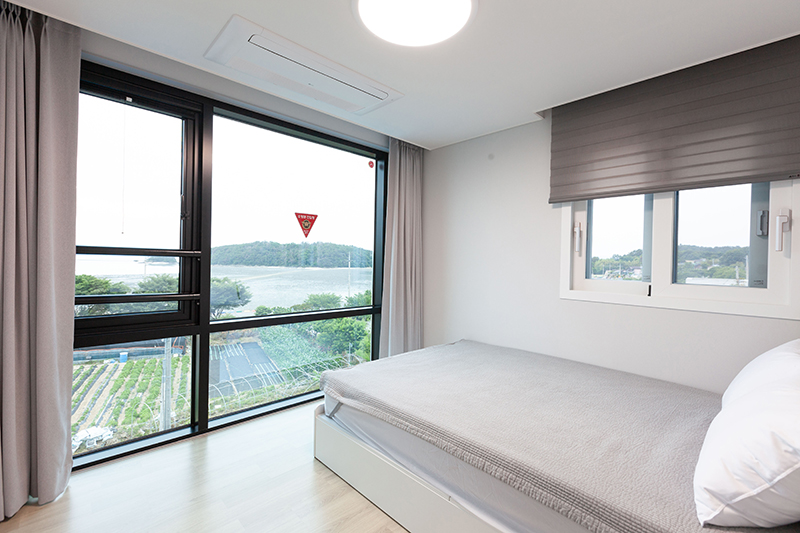 여수 오션뷰 콘도형 숙소 침실